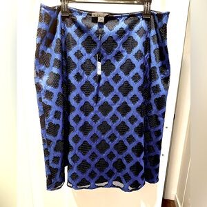 St. John nwt patterned skirt royal blue and black size 16